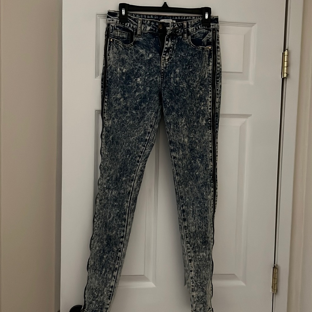 Acid washed jeans